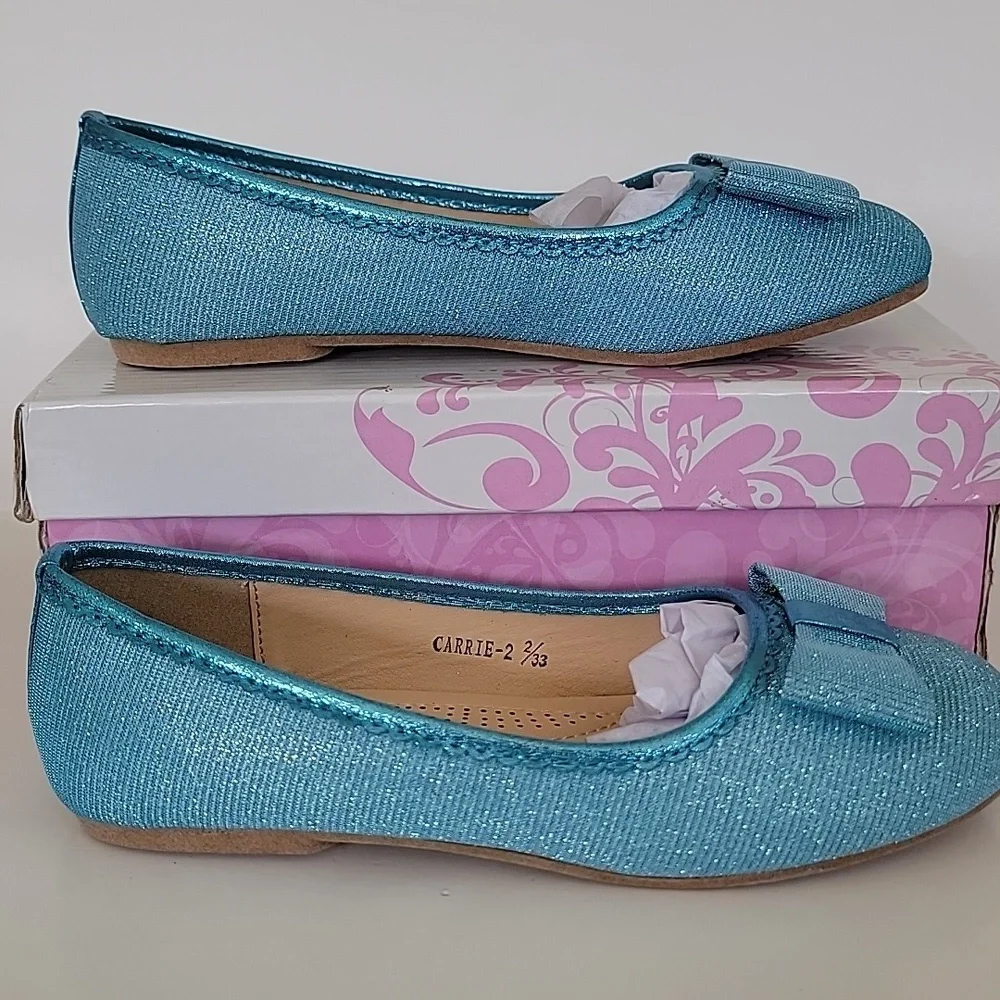 Mila girl shoes size 2 color blue